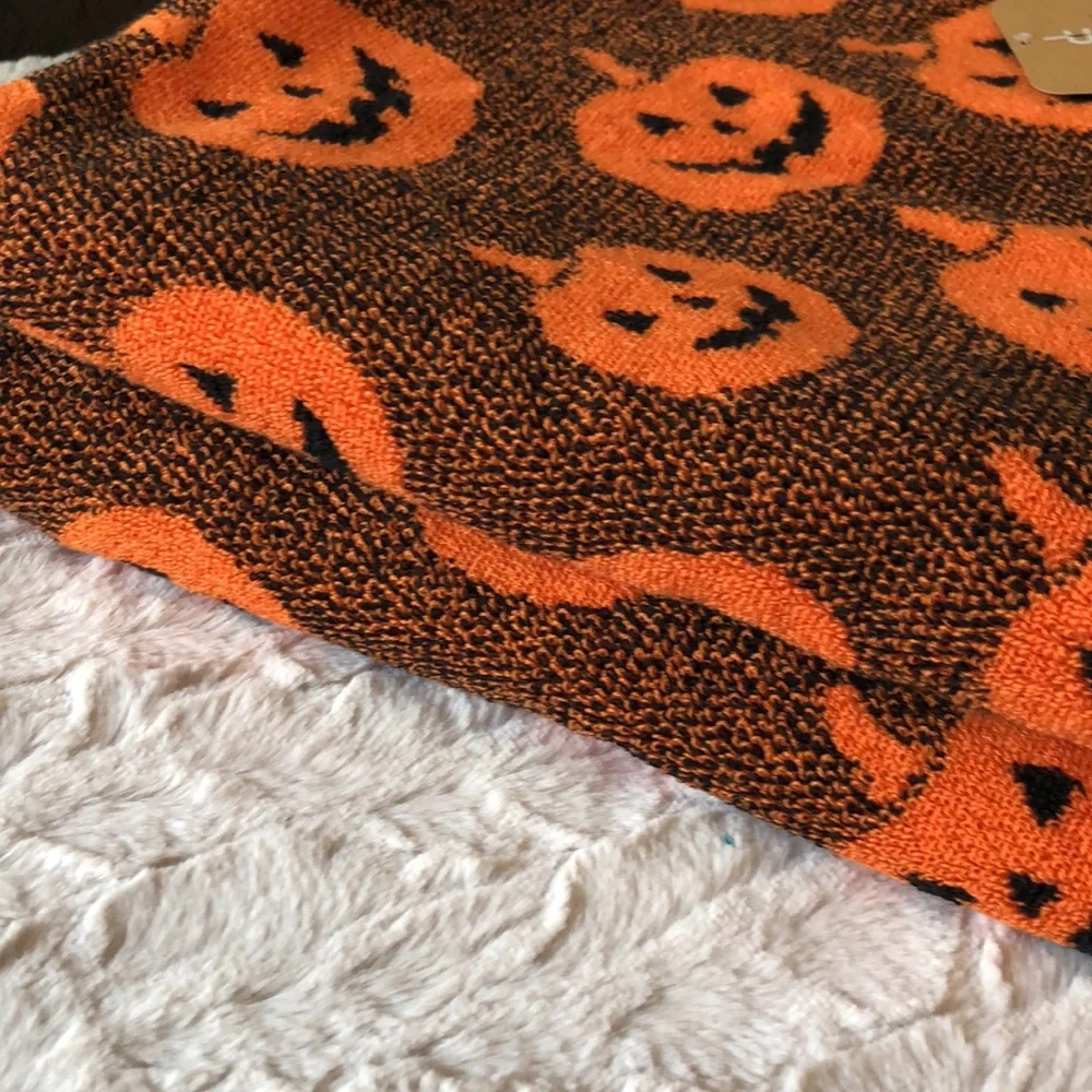 Deborah Connolly Halloween Pumpkin BATH Towels